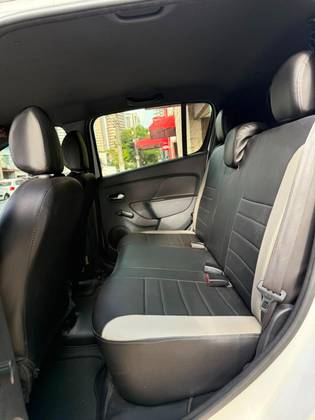 RENAULT SANDERO 1.6 16V SCE FLEX ZEN MANUAL RENAULT SANDERO 1.6 16V SCE FLEX ZEN MANUAL